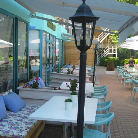 מלון Sirena סאני ביץ'